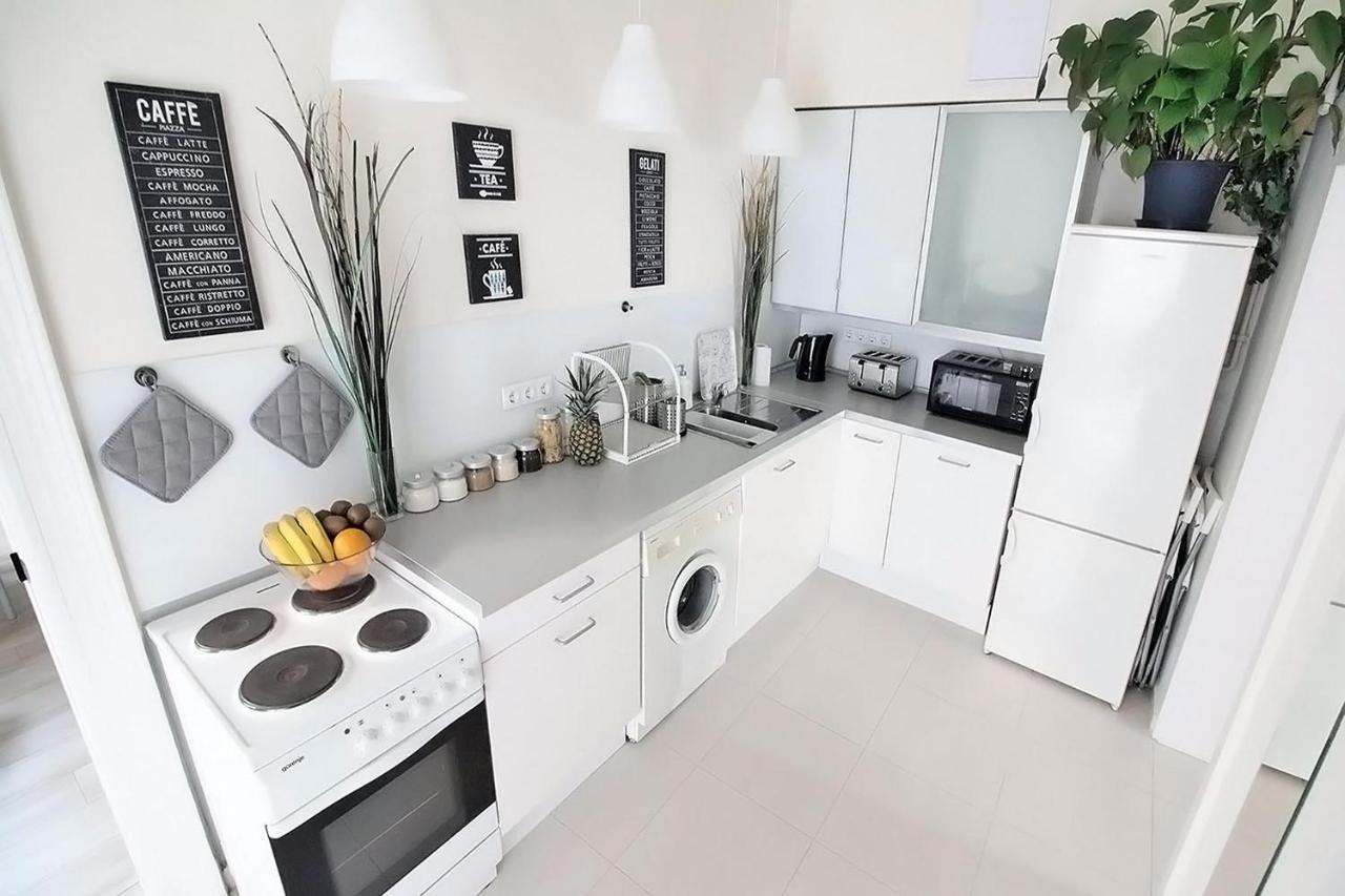 Eotvos Design Apartament *